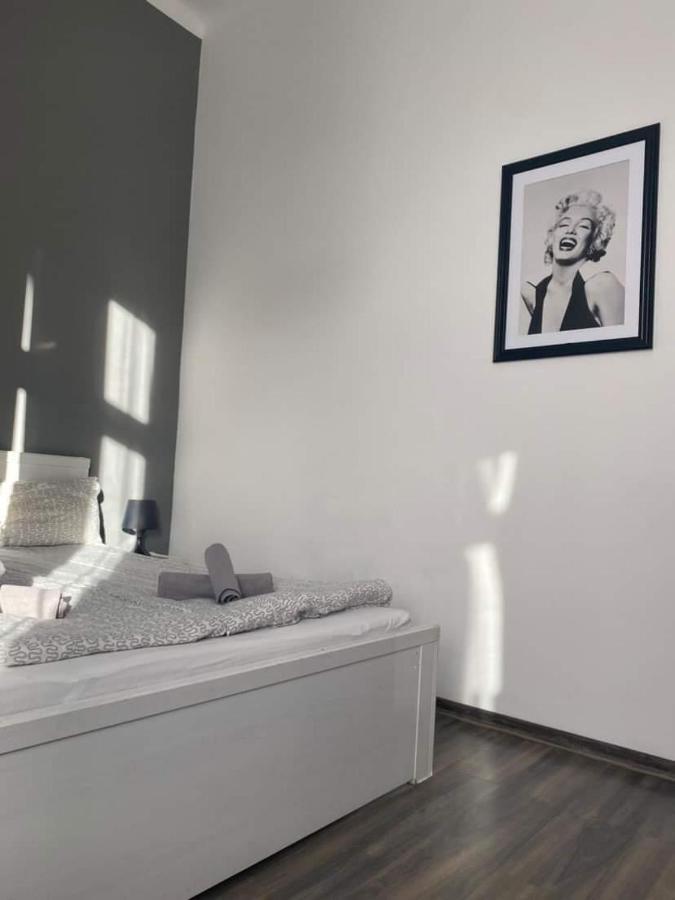 Apartament Szafir Rzeszów Buitenkant foto